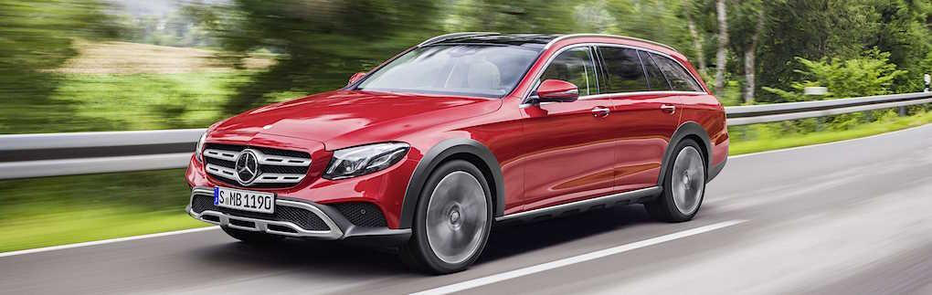 Mercedes E-klass All-Terrain har vissa ambitioner att nå en bit ut i skogen. Men akta strålkastarna...