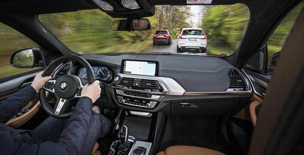 BMW X3 xDrive (AI text)