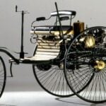 En äldre Mercedes-Benz SL-Class (AI text)