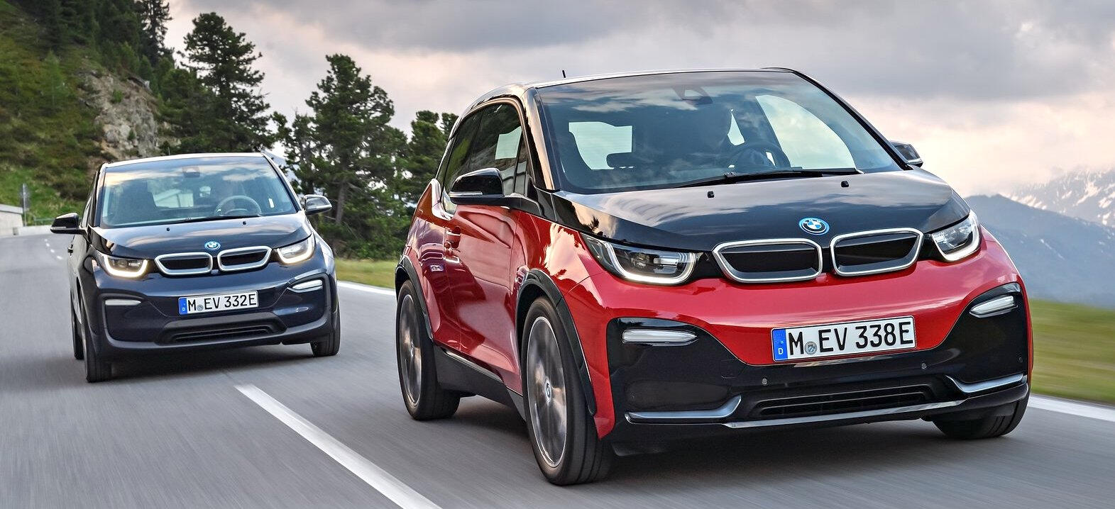 BMW i3 E-drive jämfört med BMW i3 E-drive (AI text)