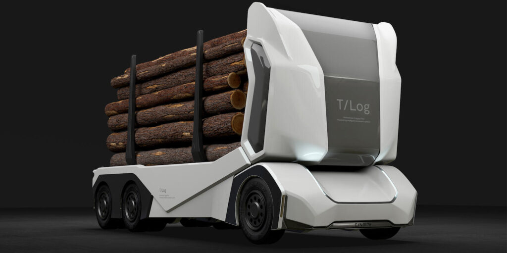 En lastbil som fraktar trävirke på en svart bakgrund. (AI text)