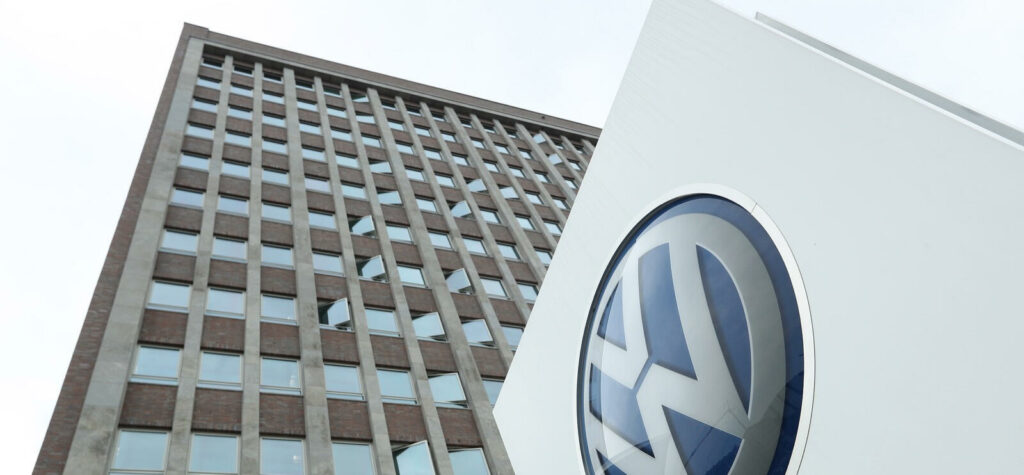 Tre år efter att dieselgate avslöjades avskedar Volkswagen den tidigare utvecklingschefen.