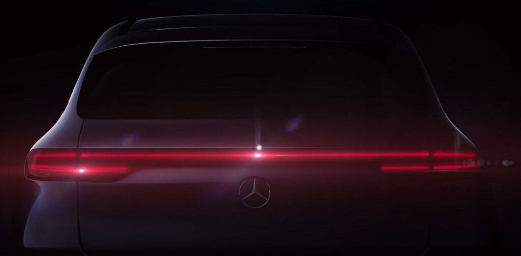 Mercedes-Benz S-class-konceptbil i mörker (AI text)