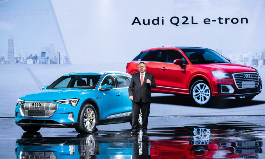 Audi Q2 E-tron under Audi EV-lanseringen (AI text)