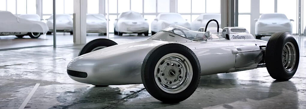 Porsche 804 hade en 1,5-liters ”flat”, luftkyld 8-cylindrig motor som gav 180 hk vid 9.200 rpm. Den låter högt!