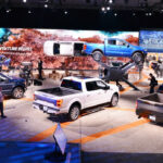 Många av monterhallarna på Detroitsalongen ekade tomma. Nu flyttas eventet till sommaren.