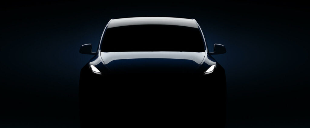 Tesla visar upp den nya modellen S. (AI text)