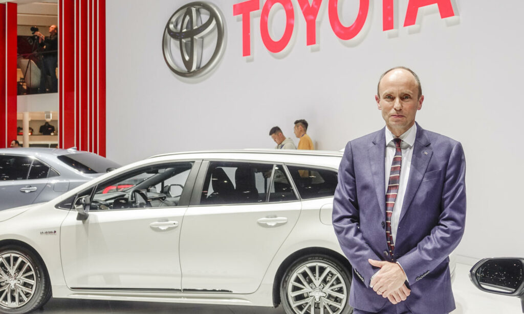 Toyota tänker fortsätta sin satsning på bränslecellsbilar, säger Matt Harrison, vd för Toyota i Europa.