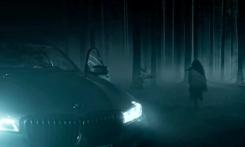 BMW X5 xDrive (AI text)