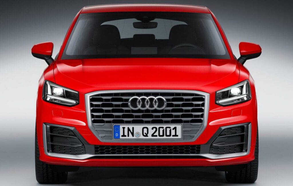 Bilden visar bensindrivna Audi Q2, inte eldrivna Q2L e-tron.