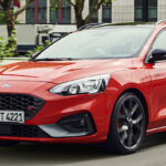 Ford Focus ST Kombi har ett bagageutrymmet på 608 liter, 1.620 om man fäller baksätet.