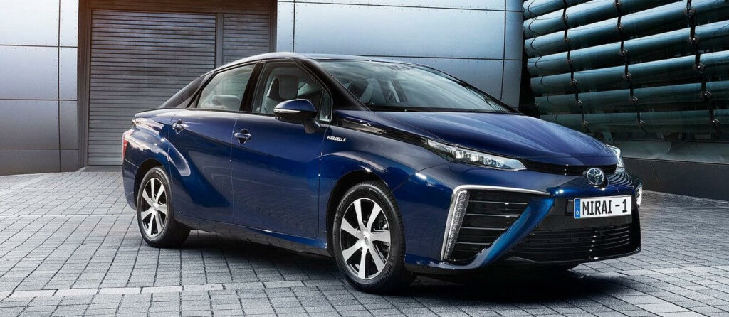 den nya hybriddrevna elbil Toyota Prius (AI text)
