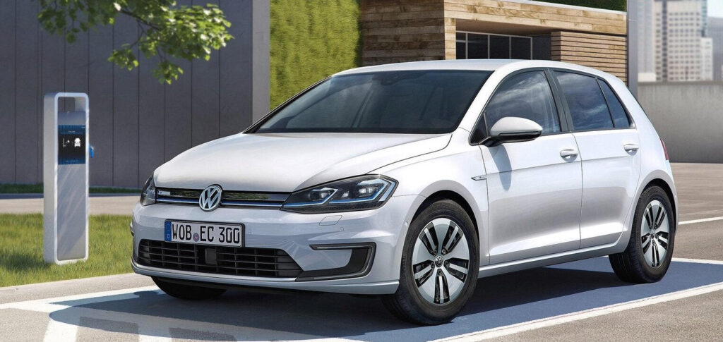 Inte en enda av världens 20 populäraste elbilar förra året kom från tyska tillverkare.