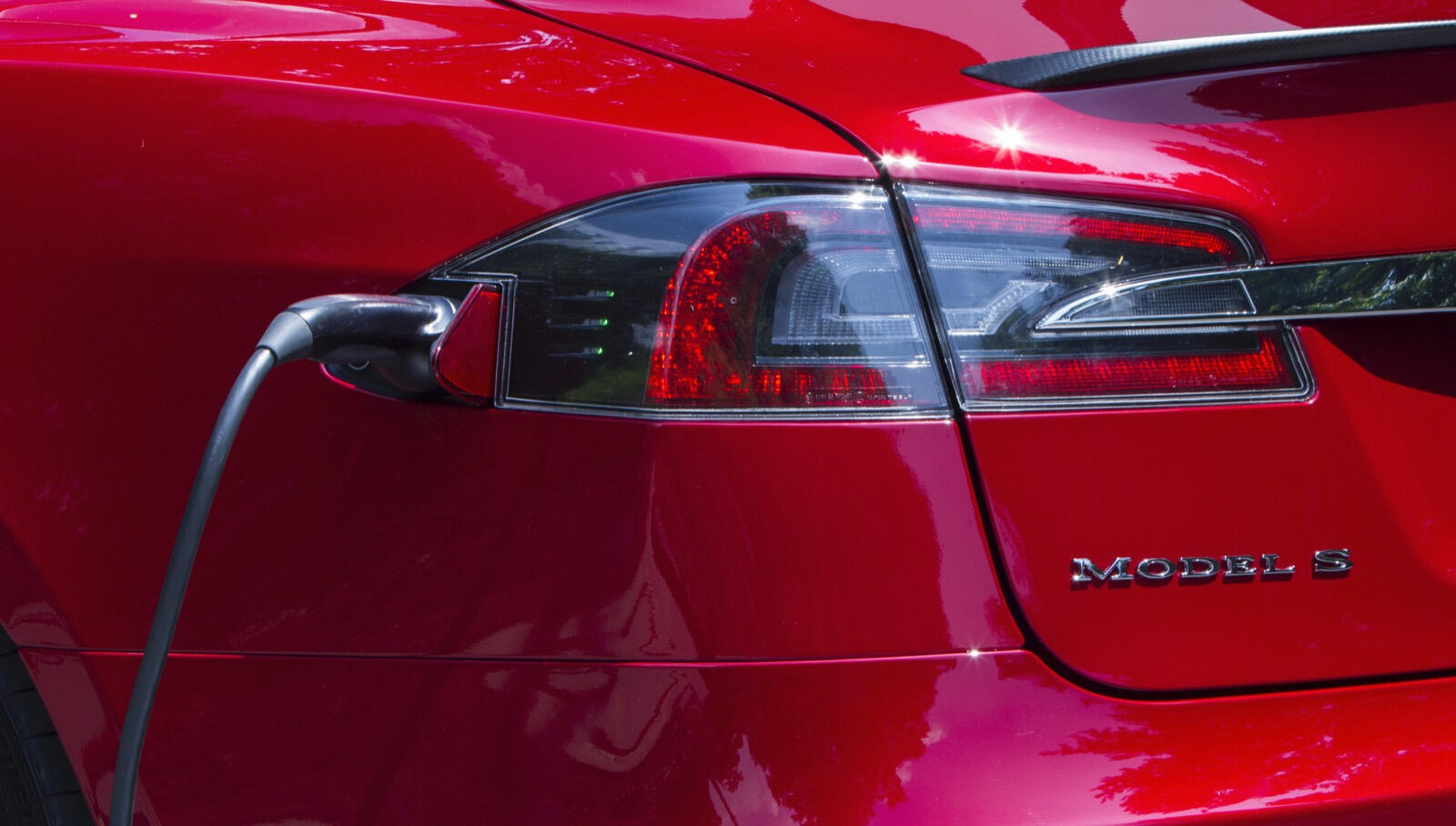 Tyska Teslaköpare blir snuvade på elbilsbonusen även i fortsättningen.