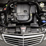 Mercedes-Benz S-klassen är en lyxbil. (AI text)