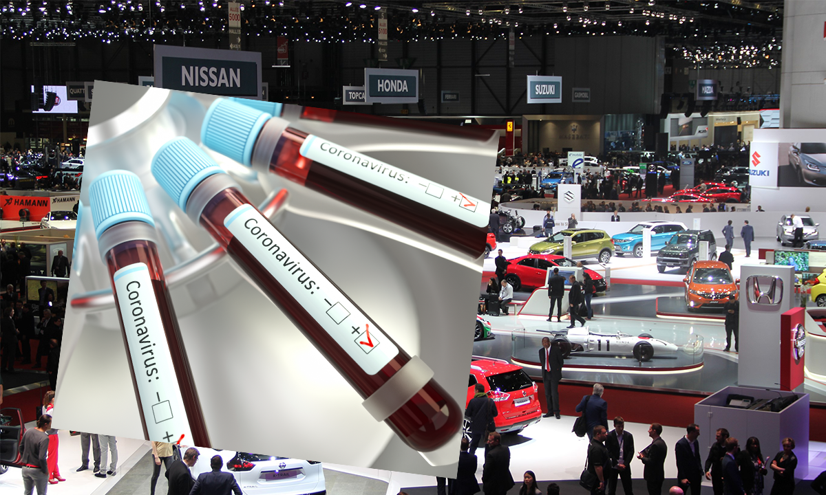 En bilmesse där människor står runt omkring en bil. (AI text)