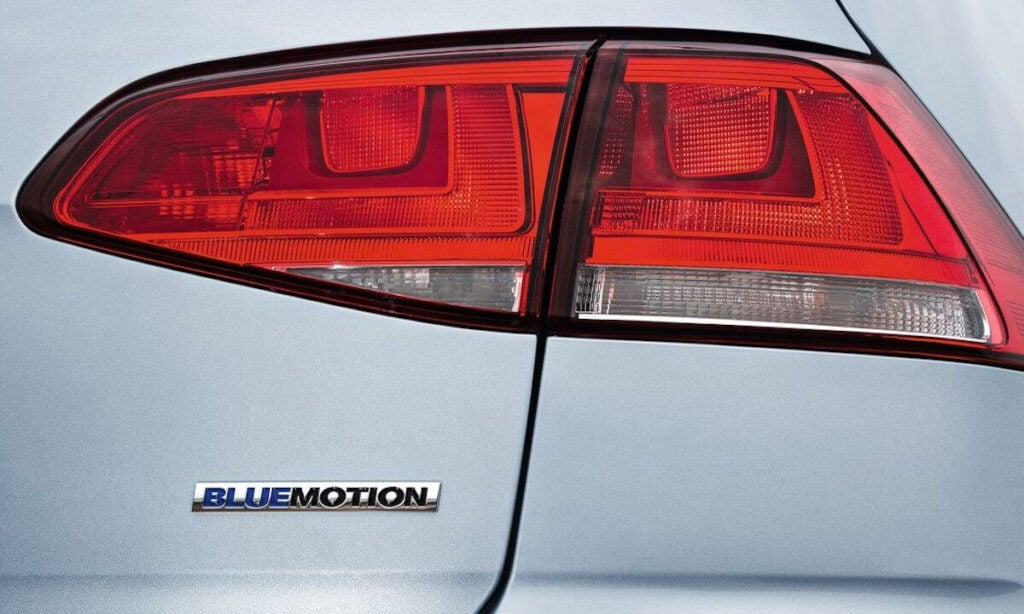 Volkswagens Golf GTI:s baklyktor (AI text)