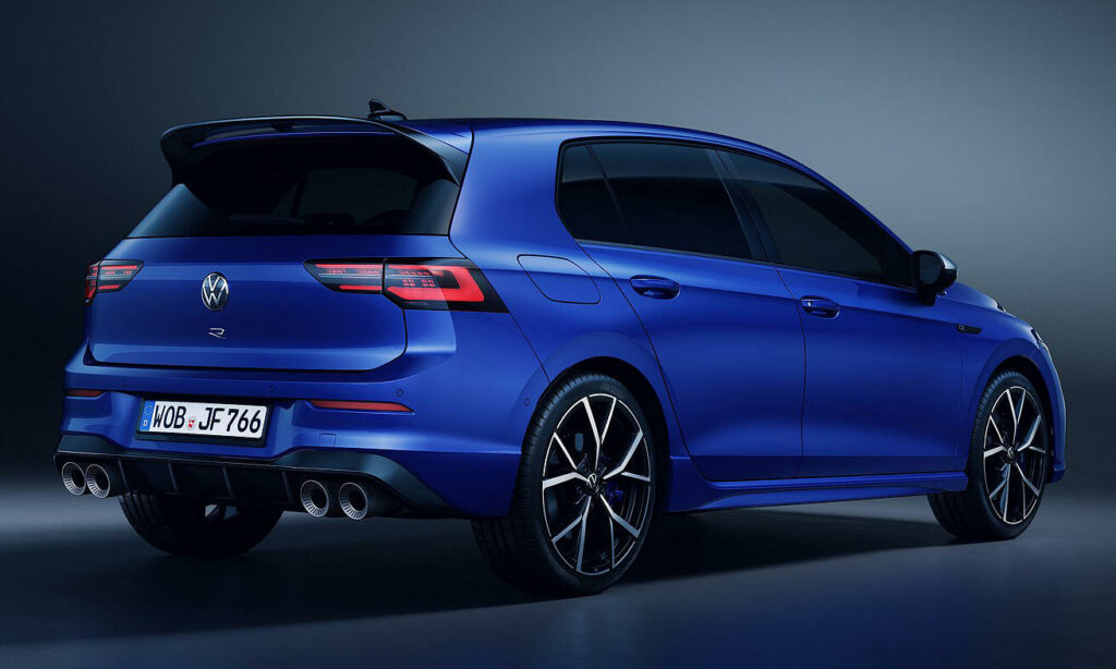 Volvo Golf GTI:s bakre del (AI text)