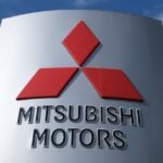 En skylt för Mitsubishi Motors (AI text)