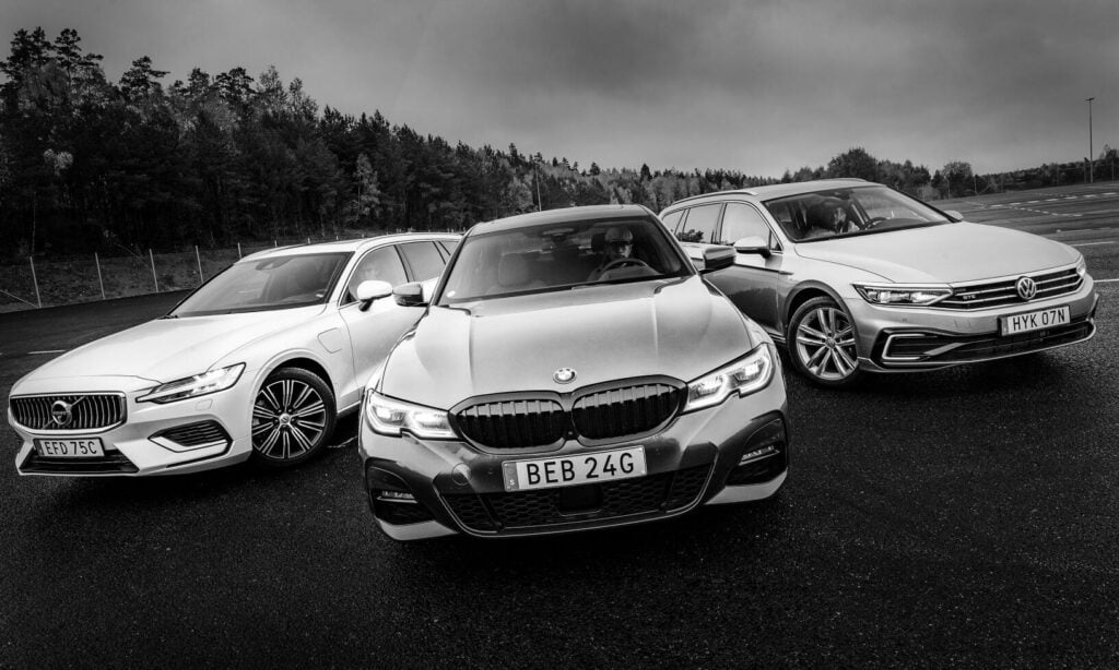 BMW X5 mot BMW (AI text)