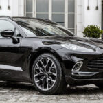 Aston Martins återtåg i Sverige sker i samband med lanseringen av märkets första suv – DBX.