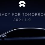 En bil med orden redo för imorgon 2020. (AI text)