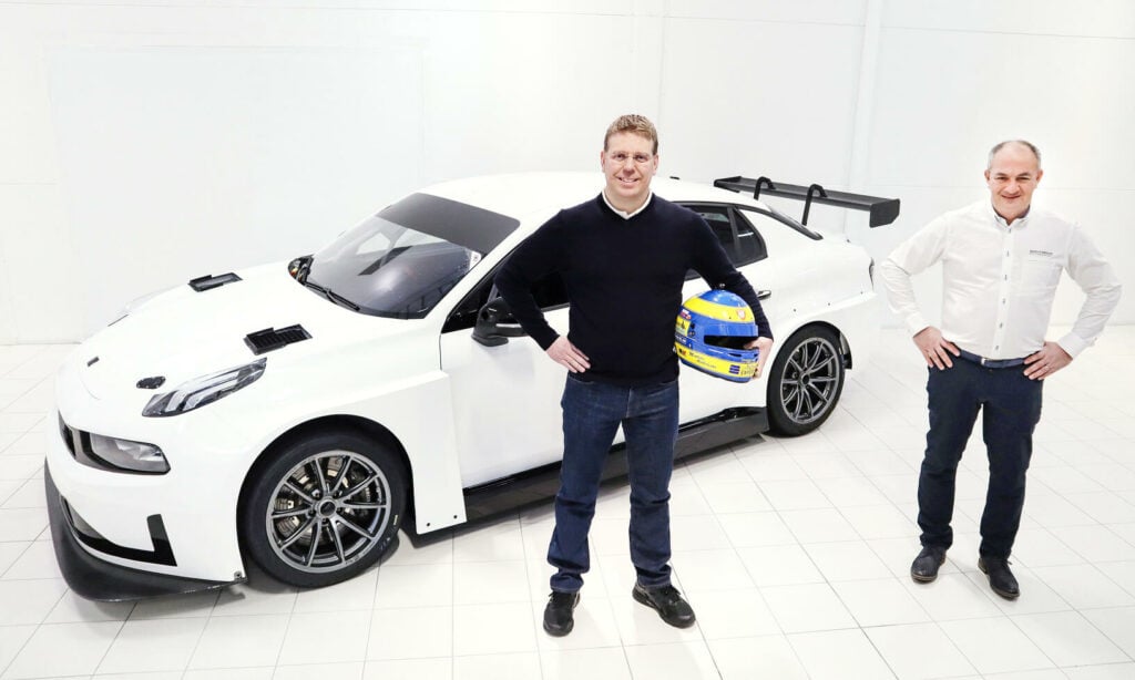 Mattias Andersson tillsammans med Alexander Murdzevski Schedvin från Geely Group Motorsport framför en Lynk & Co 03 TCR. Foto: MA:GP