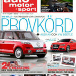 En tidskrifts omslag med en bil och människor. (AI text)