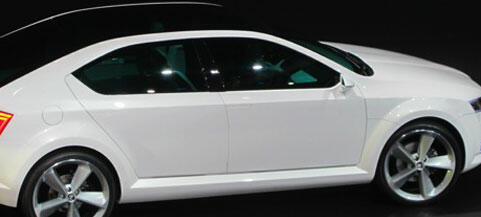 Audi A4-konceptbilen på Audi-världspremiären (AI text)