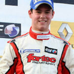 Person vinner det brittiska GT-mästerskapet. (AI text)