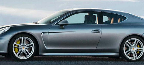 Porsche Cayman S är en sportbil. (AI text)