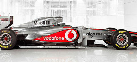 McLaren MP4-12C i garaget (AI text)