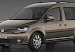 En Volkswagen Caddy parkerad i en parkeringsplats. (AI text)