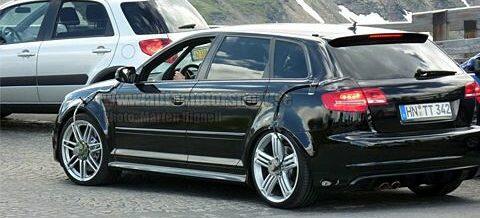 Audi RS3 mot Audi (AI text)