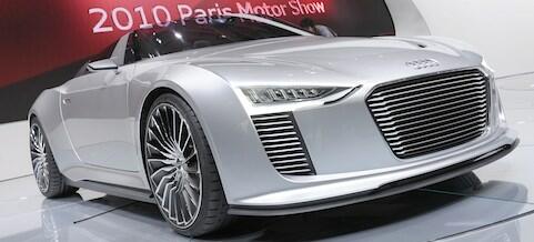Audi TT-konceptbilen på Paris-motorvisan (AI text)