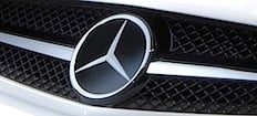 Mercedes-Benz SL-klasens grill (AI text)