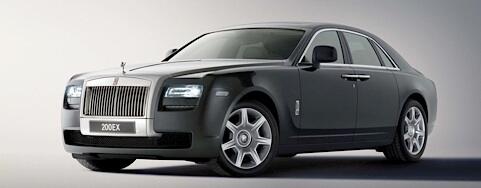Rolls-Royce Ghost - en svart bil (AI text)