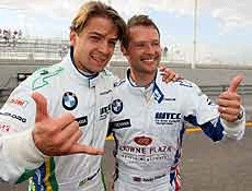 Bilmotorister i BMW GT3. (AI text)