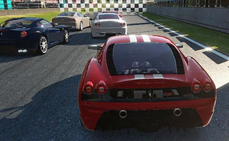 En racerbil kör längs banan. (AI text)