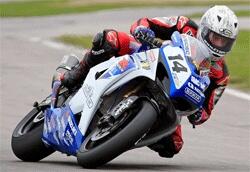 En racerkörare på en motorcykel (AI text)