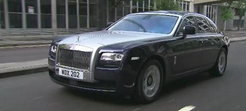 Rolls-Royce Ghost - testkörning i London (AI text)