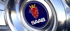 Saab-logotyp på en bil (AI text)
