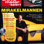 En man sitter på en bil. (AI text)