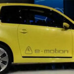 En Volkswagen up! e-up! (AI text)