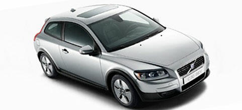 En silverfärgad Volvo V40. (AI text)