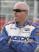 en förare i solglasögon (AI text)