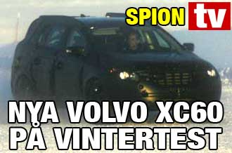 Ny Volvo XC60 i vänster bild. (AI text)