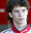 En ung man i en racingskjorta. (AI text)