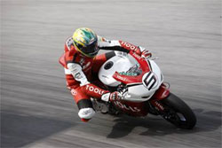 En racer på en motorcykel (AI text)