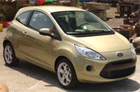 En Ford Fiesta parkerad på en parkeringsplats (AI text)